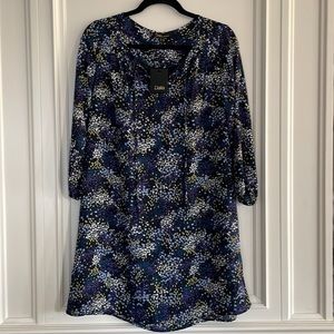 NWT Dalia - Ditsy Floral Dress - size US 6